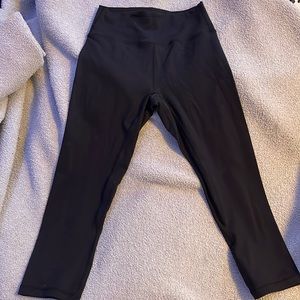 Black cropped leggings